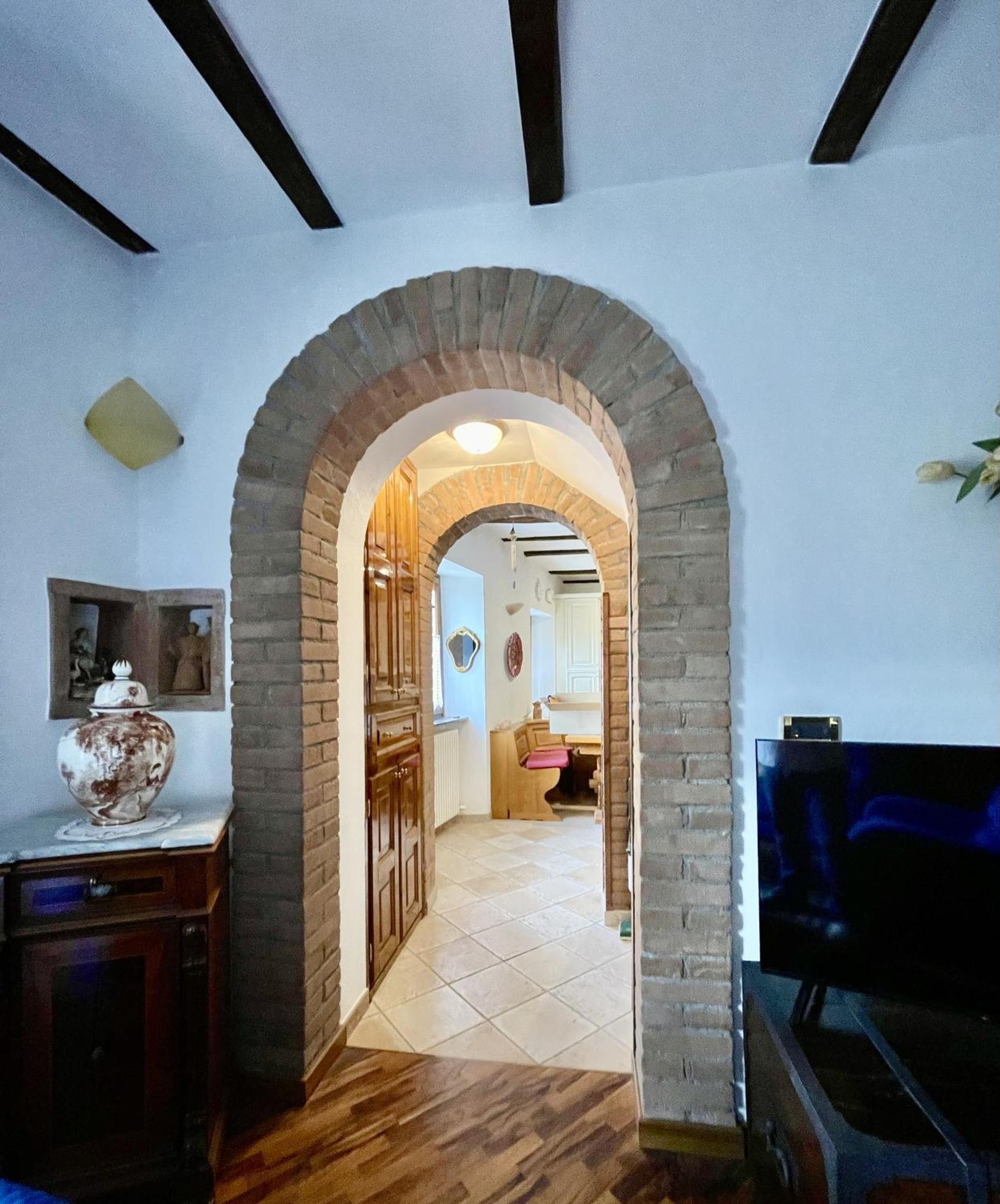 Mazzetti Country House-Vita In Campagna Con Giardino Vimignano-Chiesa 외부 사진