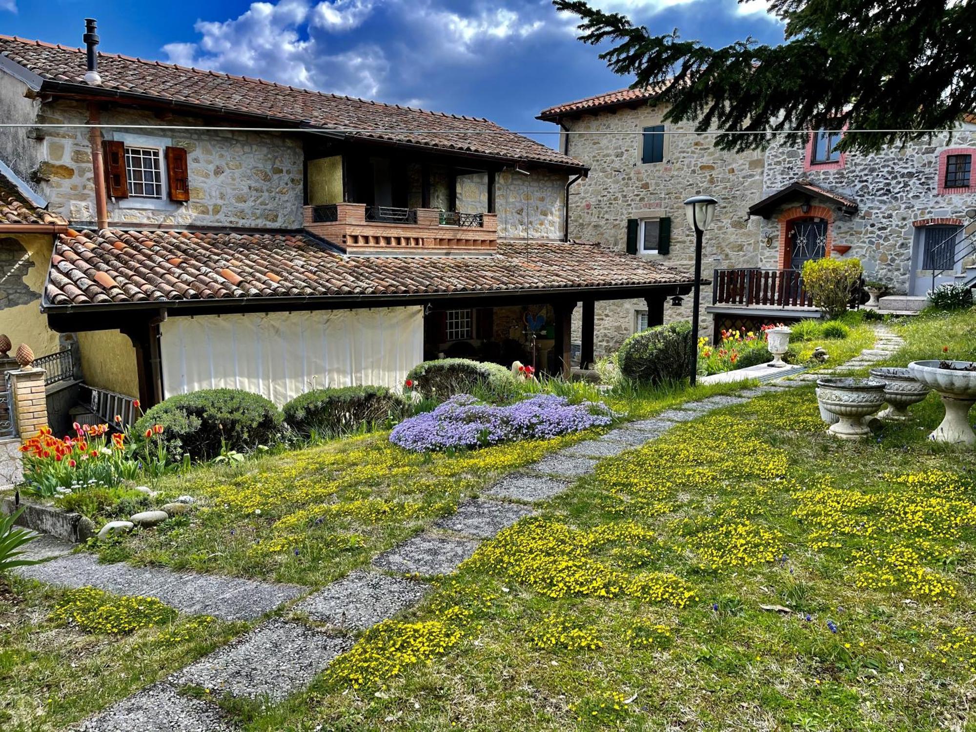 Mazzetti Country House-Vita In Campagna Con Giardino Vimignano-Chiesa 외부 사진