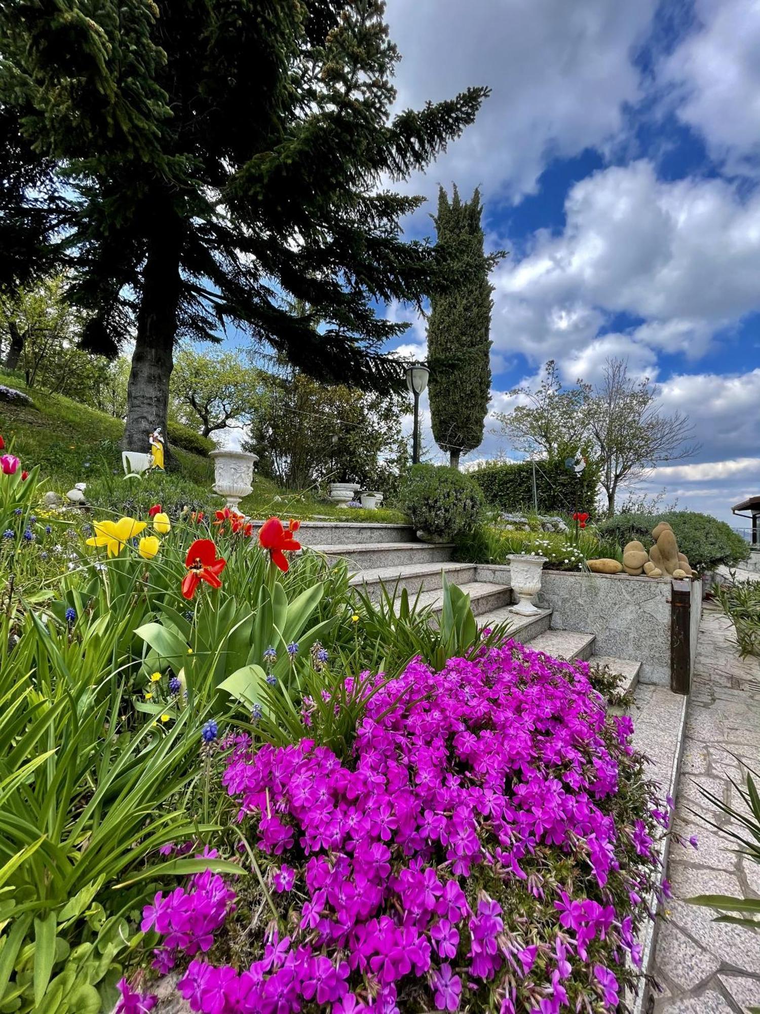 Mazzetti Country House-Vita In Campagna Con Giardino Vimignano-Chiesa 외부 사진
